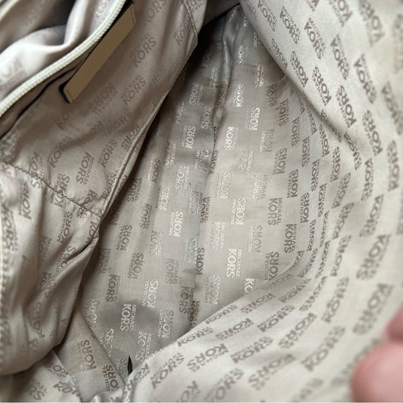 MICHAEL KORS Studio Signature White Tan EMRY Large Top Zip Tote Sections - Picture 7 of 13